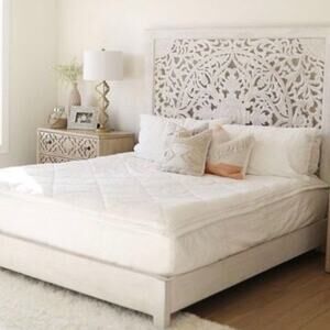 Beddy's "Love at First White" Minky King Size Zippered Bedding Set
